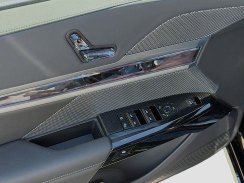 New 2026 BMW i7 eDrive50 w/ Premium Package image 22