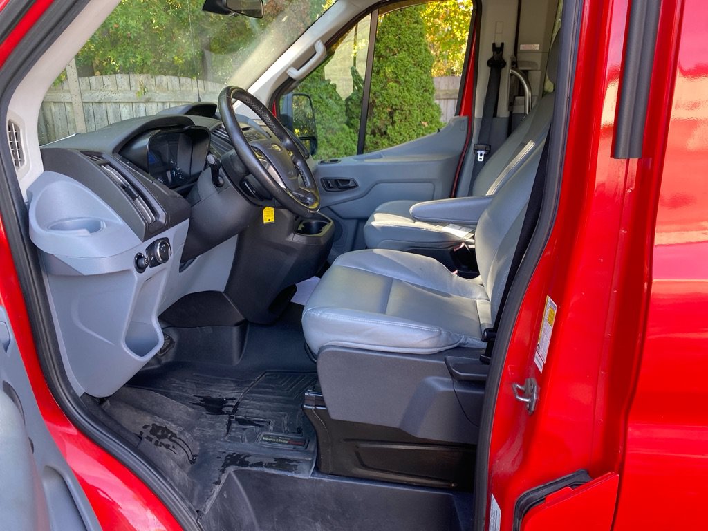 Used 2016 Ford Transit 150 XL RWD image 9