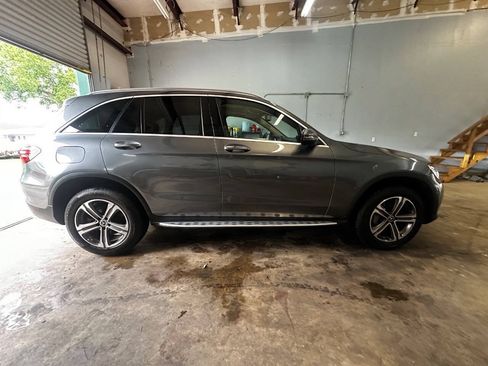 Used 2019 Mercedes-Benz GLC 300 4MATIC image 10