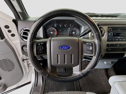 Used 2015 Ford F250 XLT w/ XLT Interior Package AWD/4WD image 11