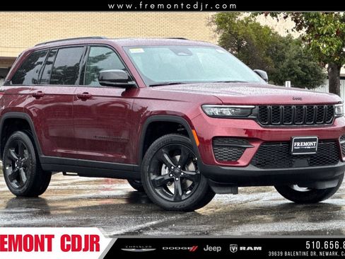 New 2025 Jeep Grand Cherokee Altitude AWD/4WD image 1