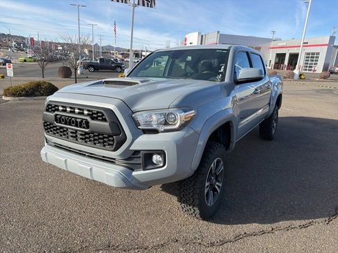 Certified 2019 Toyota Tacoma TRD Sport image 5