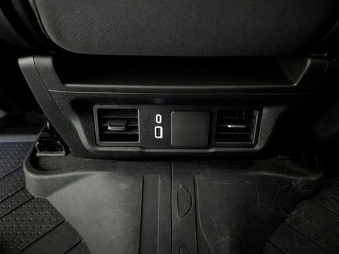 Used 2025 Chevrolet Silverado 2500 Custom w/ Custom Convenience Package image 11