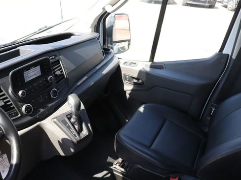 Used 2022 Ford Transit 350 DRW RWD image 12