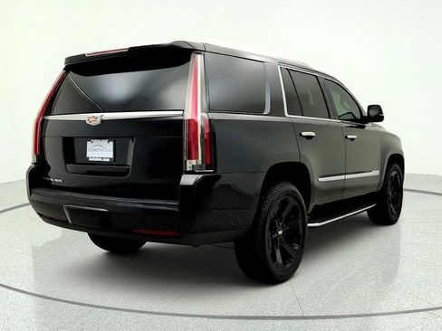 Used 2020 Cadillac Escalade 2WD image 5
