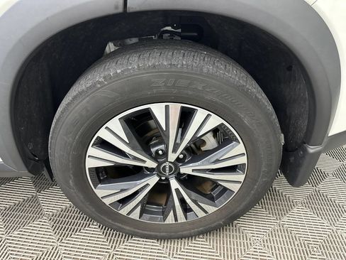 Used 2023 Nissan Rogue SV w/ SV Premium B Package FWD image 22