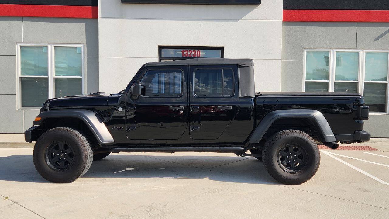Used 2020 Jeep Gladiator Sport w/ Quick Order Package 23S AWD/4WD image 3