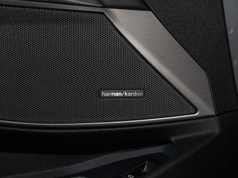 Used 2023 BMW M3 Competition w/ M Carbon Exterior Package AWD/4WD image 12