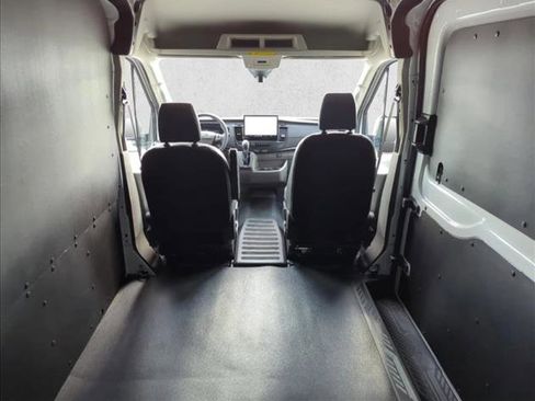 New 2026 Ford Transit 250 148 Medium Roof RWD image 17