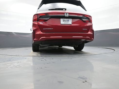 Certified 2025 Honda Odyssey Touring image 34