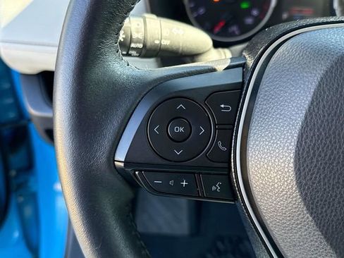 Used 2020 Toyota RAV4 XLE Premium image 25