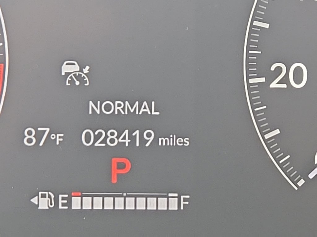 Used 2025 Honda HR-V LX image 3