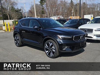 New 2025 Volvo XC40 B5 Plus w/ Protection Package Premier