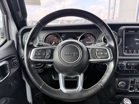 Used 2021 Jeep Wrangler Unlimited Sahara w/ Cold Weather Group image 14