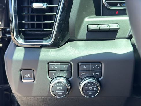 Used 2025 GMC Sierra 1500 Denali Ultimate AWD/4WD image 7