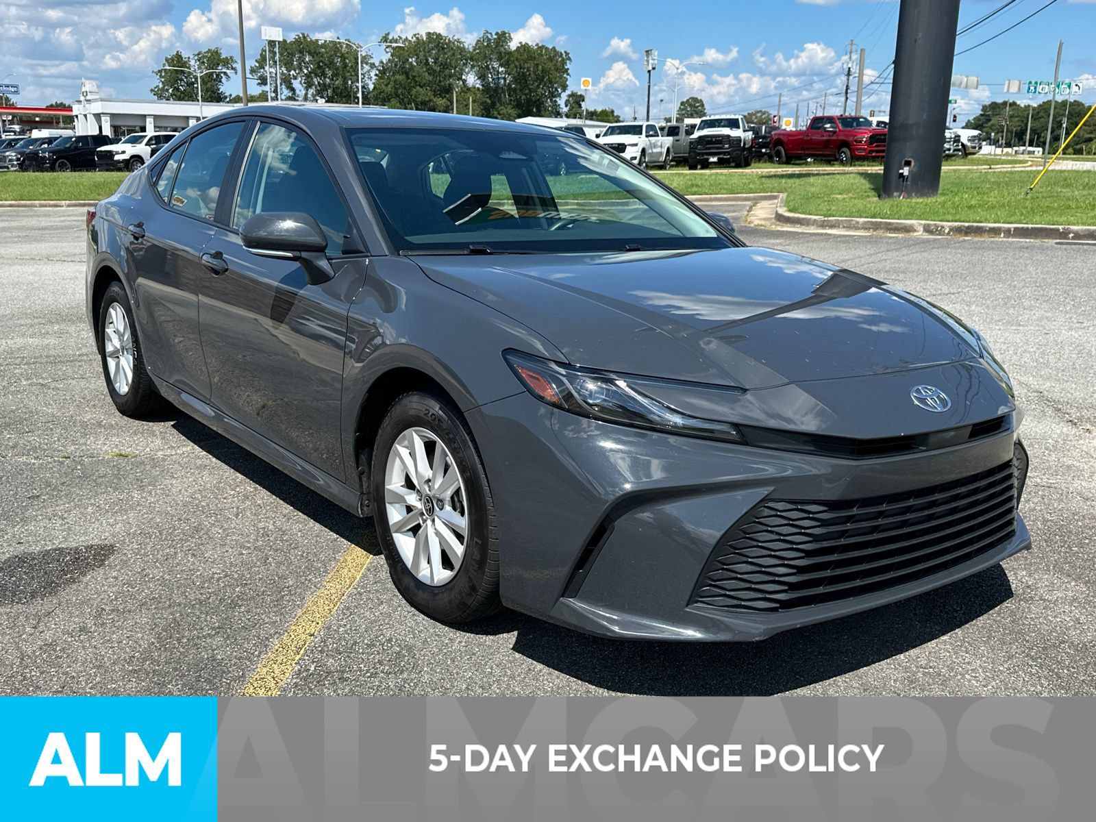 Used 2025 Toyota Camry LE FWD image 3