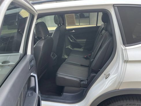 Certified 2023 Volkswagen Tiguan SE R-Line FWD image 29