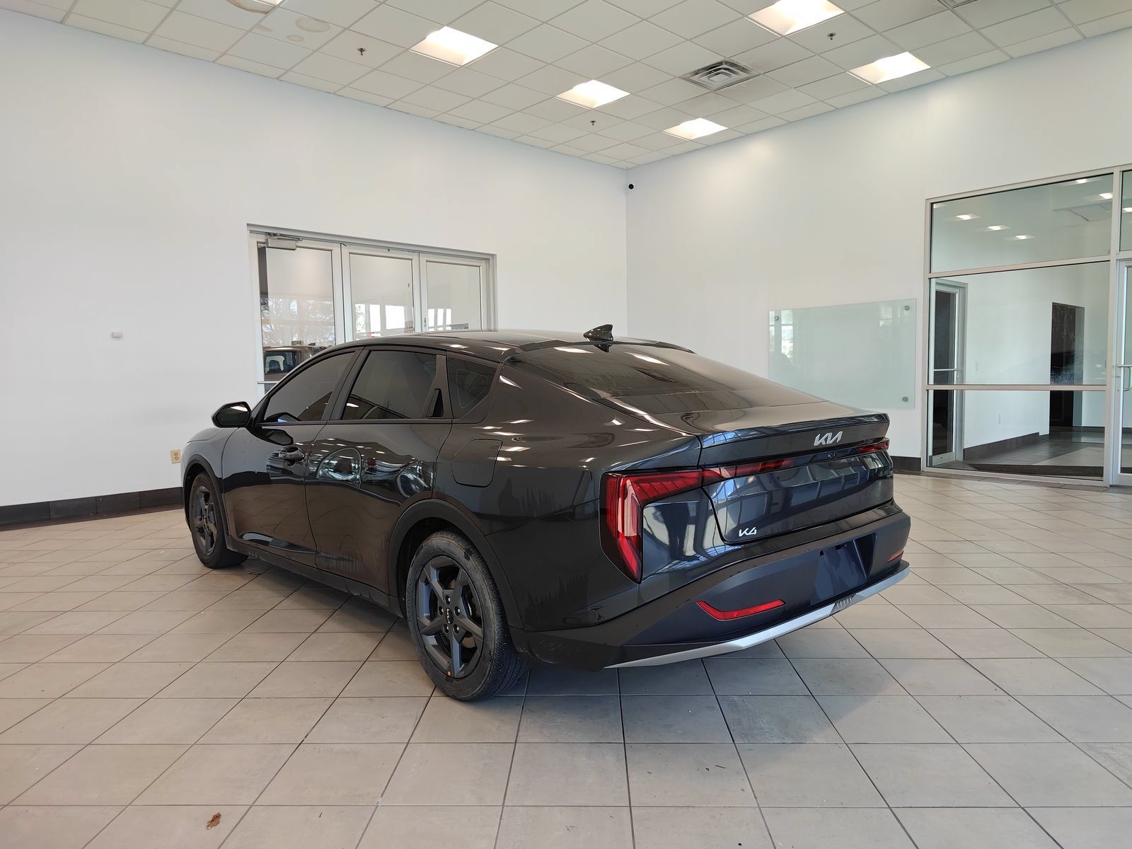 Used 2025 Kia K4 FWD image 5