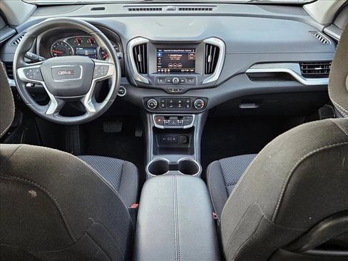 Used 2024 GMC Terrain SLE image 18