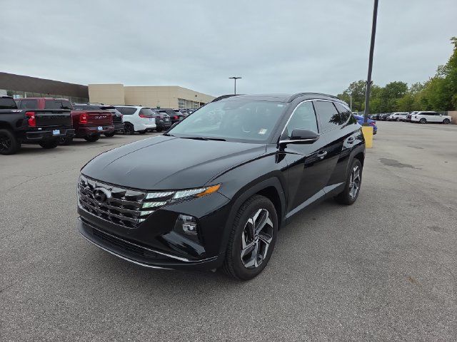 Certified 2022 Hyundai Tucson Limited AWD/4WD image 2