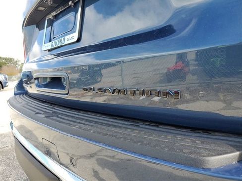 New 2026 GMC Yukon XL Elevation image 9