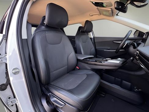 Used 2022 Kia EV6 Light image 26