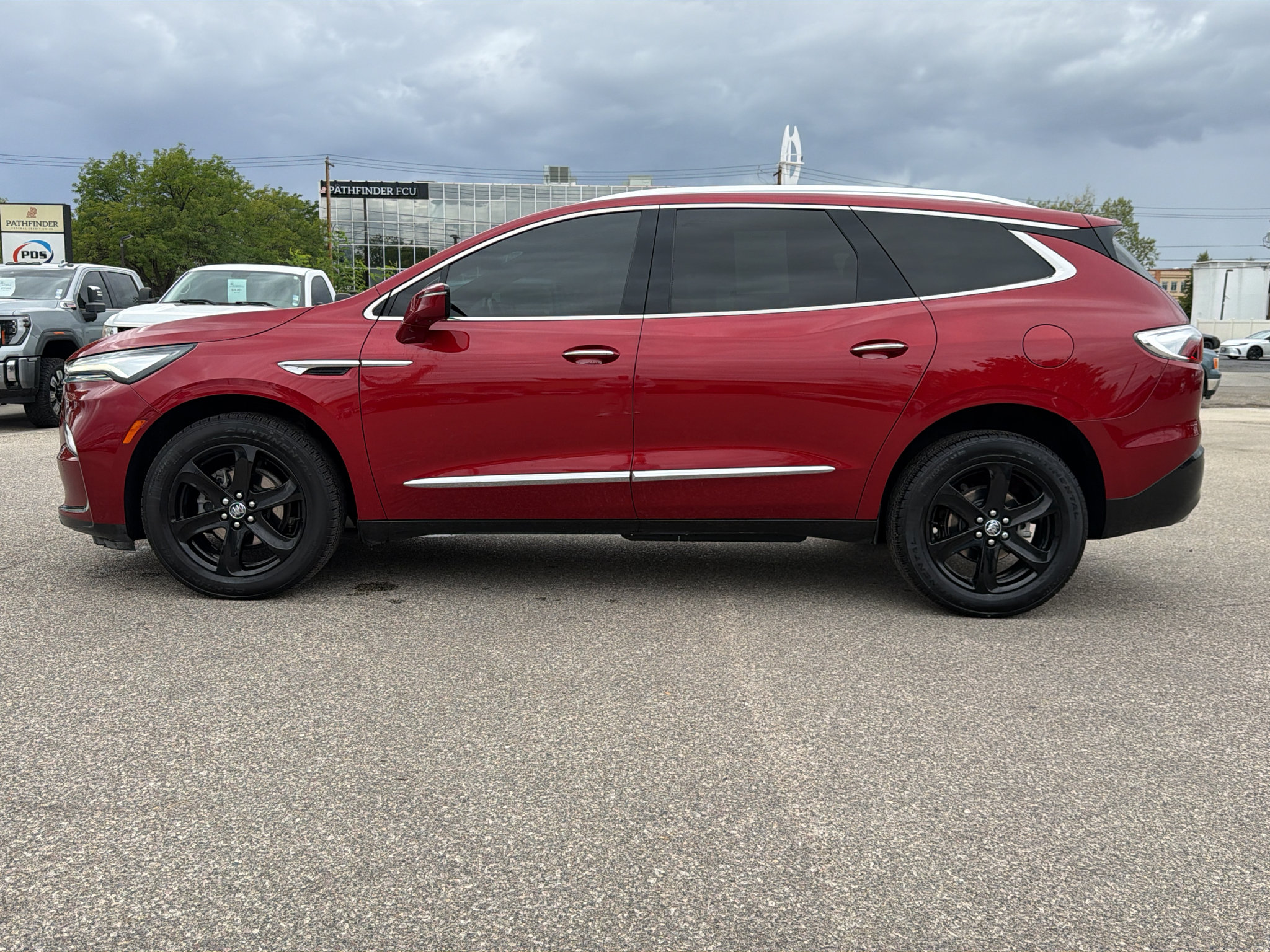 Used 2024 Buick Enclave Essence w/ Sport Touring Edition AWD/4WD image 2