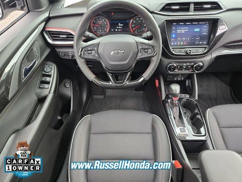 Used 2023 Chevrolet TrailBlazer RS w/ Sun and Liftgate Package FWD image 8