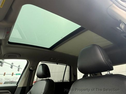 Used 2019 Volkswagen Atlas SE w/ Panoramic Sunroof Package image 39