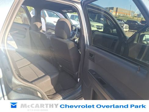 Used 2011 Ford Escape XLT AWD/4WD image 12