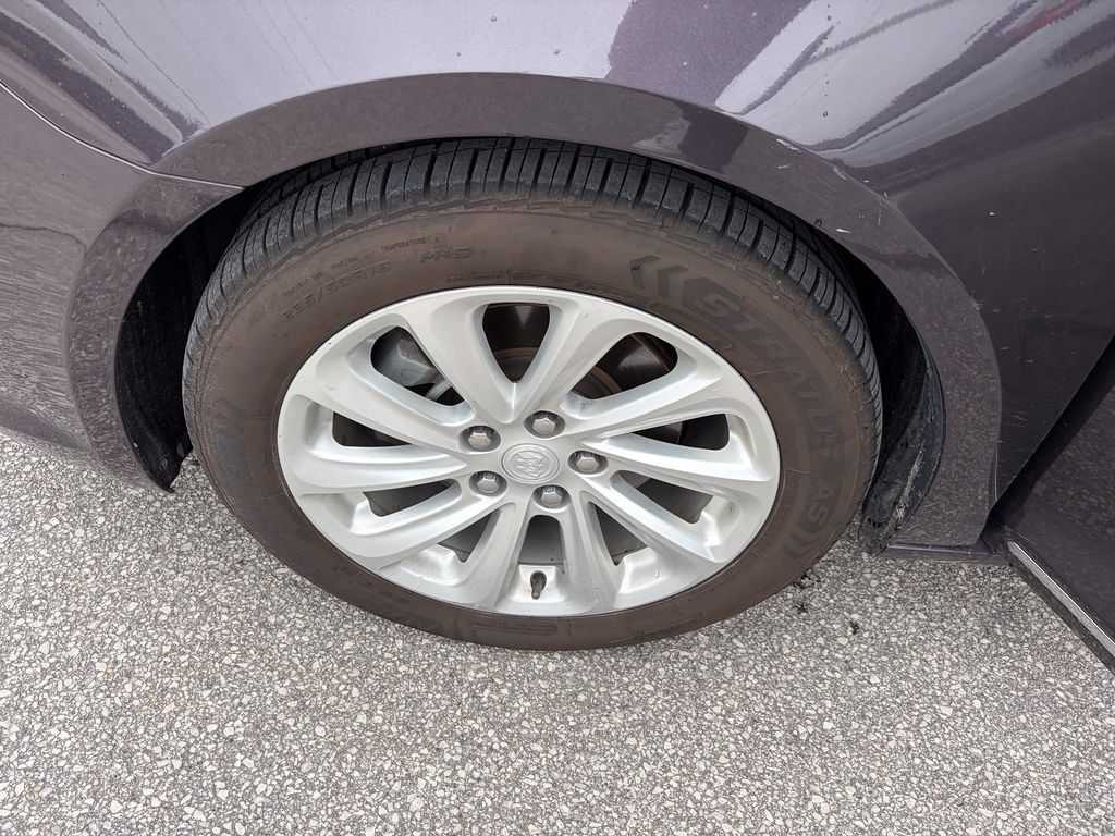 Used 2015 Buick LaCrosse Leather FWD image 27