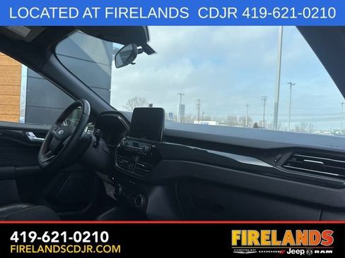 Used 2023 Ford Escape ST-Line Select AWD/4WD image 18