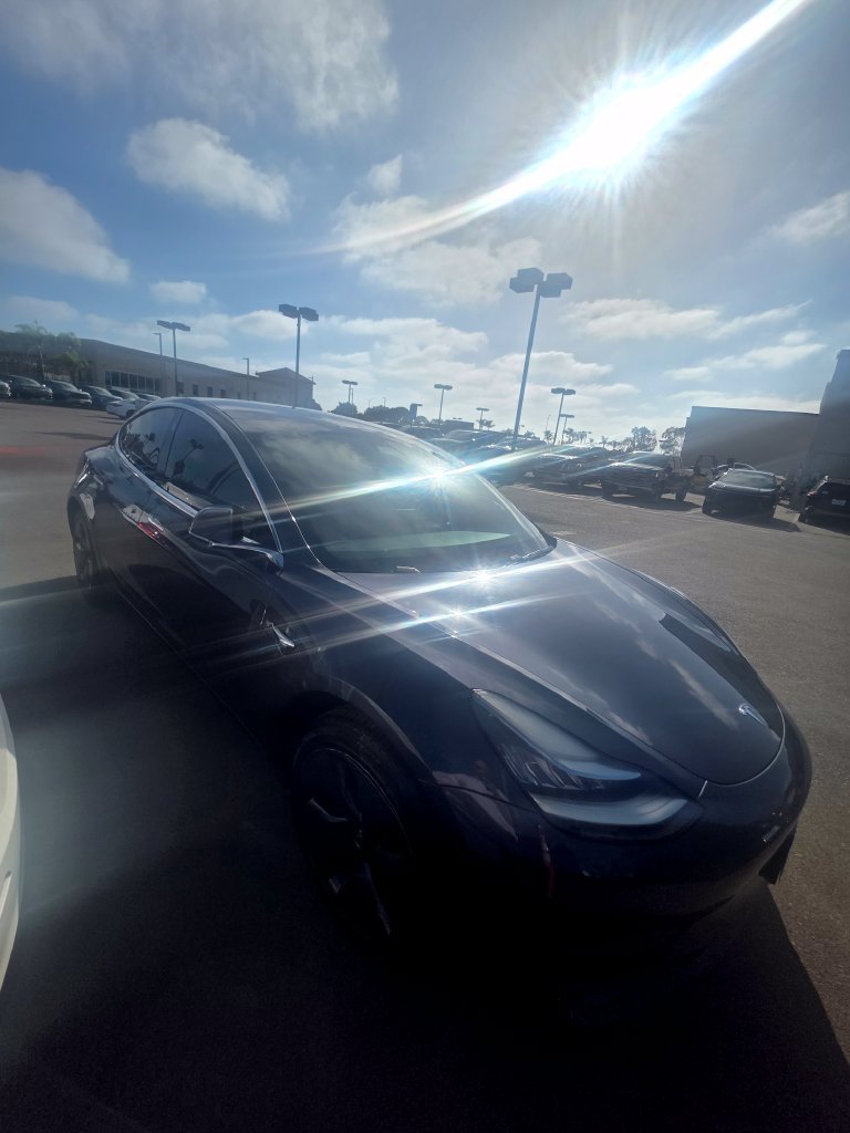 Used 2019 Tesla Model 3 RWD image 2