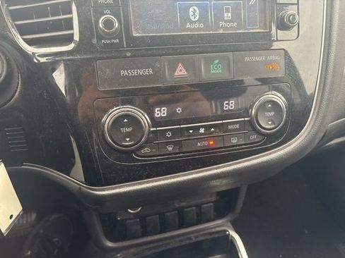 Used 2017 Mitsubishi Outlander ES AWD/4WD image 22