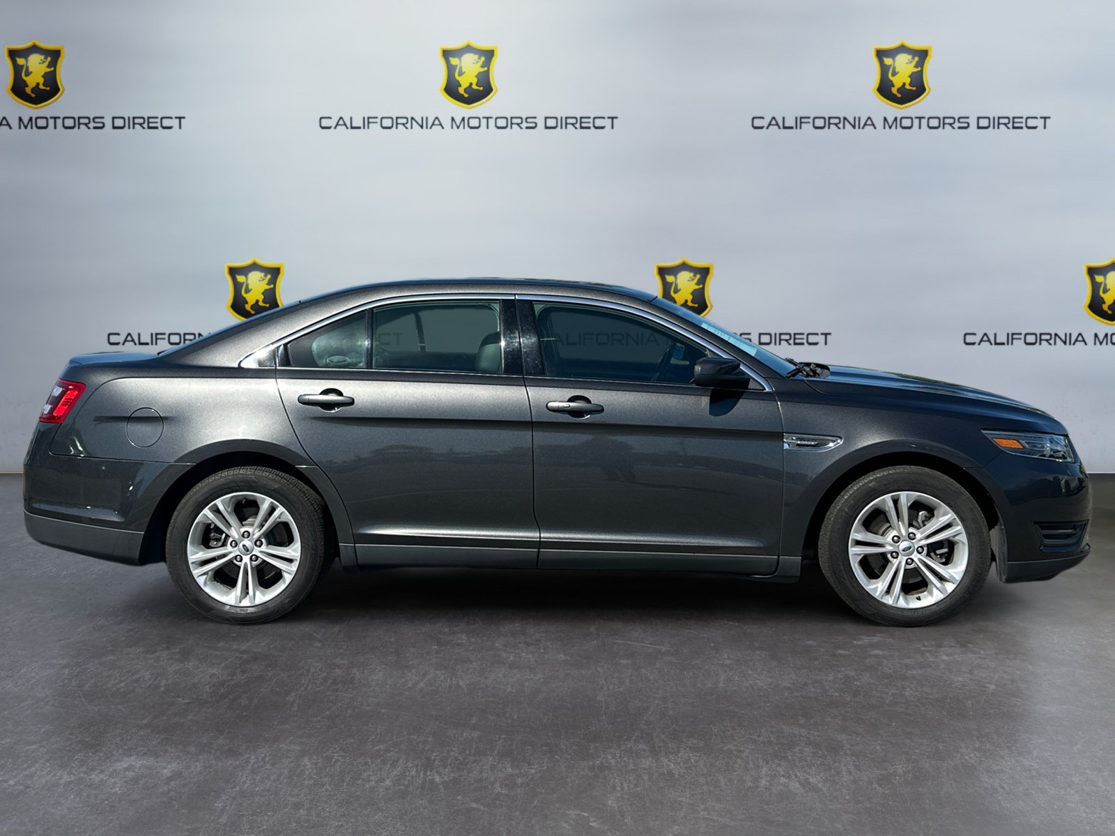 Used 2018 Ford Taurus SEL w/ Equipment Group 201A FWD image 6