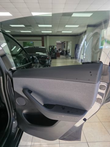 Used 2026 Tesla Model Y 2WD image 12