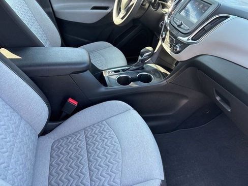 Used 2023 Chevrolet Equinox LT FWD image 37
