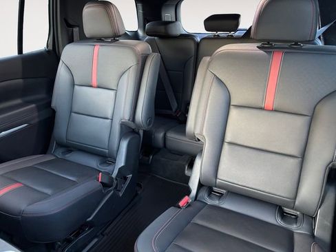 Used 2024 Chevrolet Traverse RS w/ LPO, Floor Liner Package AWD/4WD image 13
