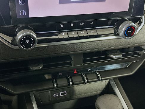 Used 2024 Chevrolet Colorado Trail Boss w/ Advanced Trailering Package image 23