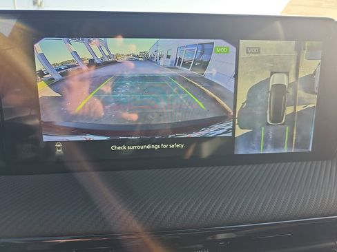 New 2026 Nissan Kicks SR image 13