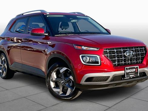 Certified 2025 Hyundai Venue Limited image 6