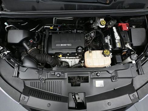 Used 2019 Chevrolet Trax LT w/ LT Convenience Package image 41