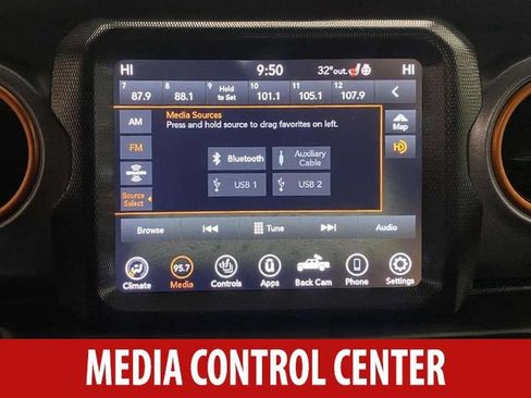 Used 2021 Jeep Gladiator Mojave AWD/4WD image 10