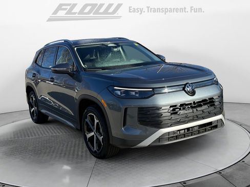 New 2026 Volkswagen Tiguan SE image 1