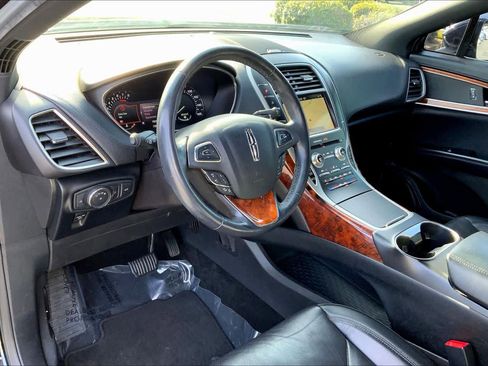 Used 2018 Lincoln MKX Reserve w/ Driver Assistance Package image 16