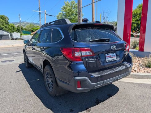 Used 2018 Subaru Outback 2.5i Limited AWD/4WD image 6