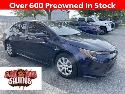 Certified 2025 Toyota Corolla LE image 1