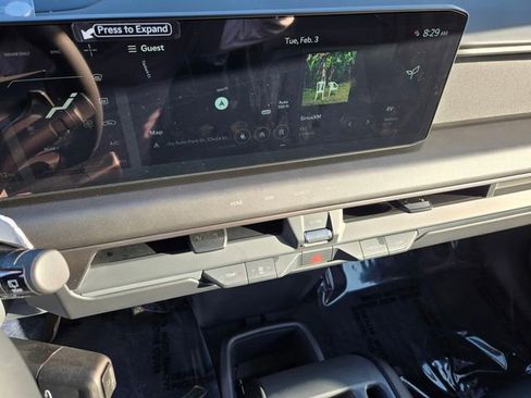 New 2026 Kia EV9 Wind image 11