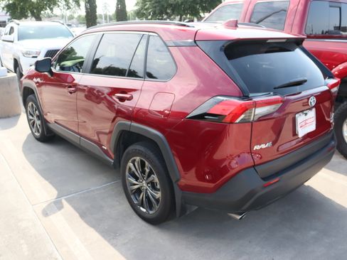 Used 2024 Toyota RAV4 XLE Premium AWD/4WD image 6