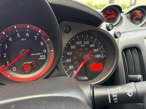 Used 2017 Nissan 370Z NISMO image 26